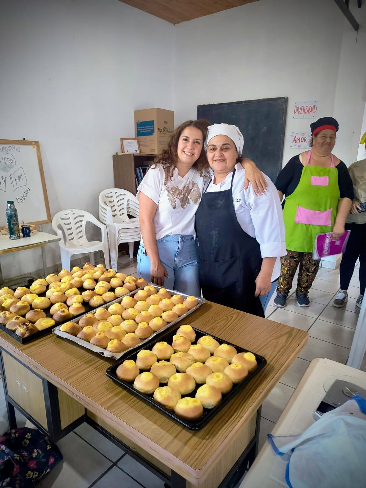 Capacitación para emprendedoras en el Centro Vecinal Dejando Huellas