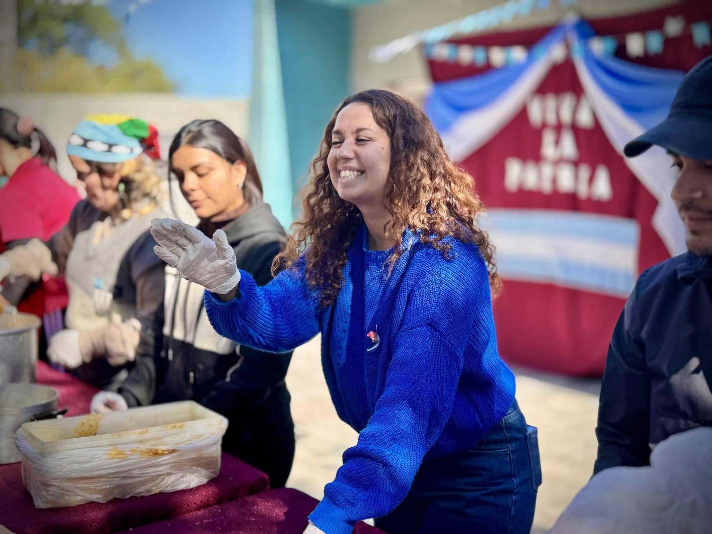 ¡El locro nos reúne, la Patria nos abraza!