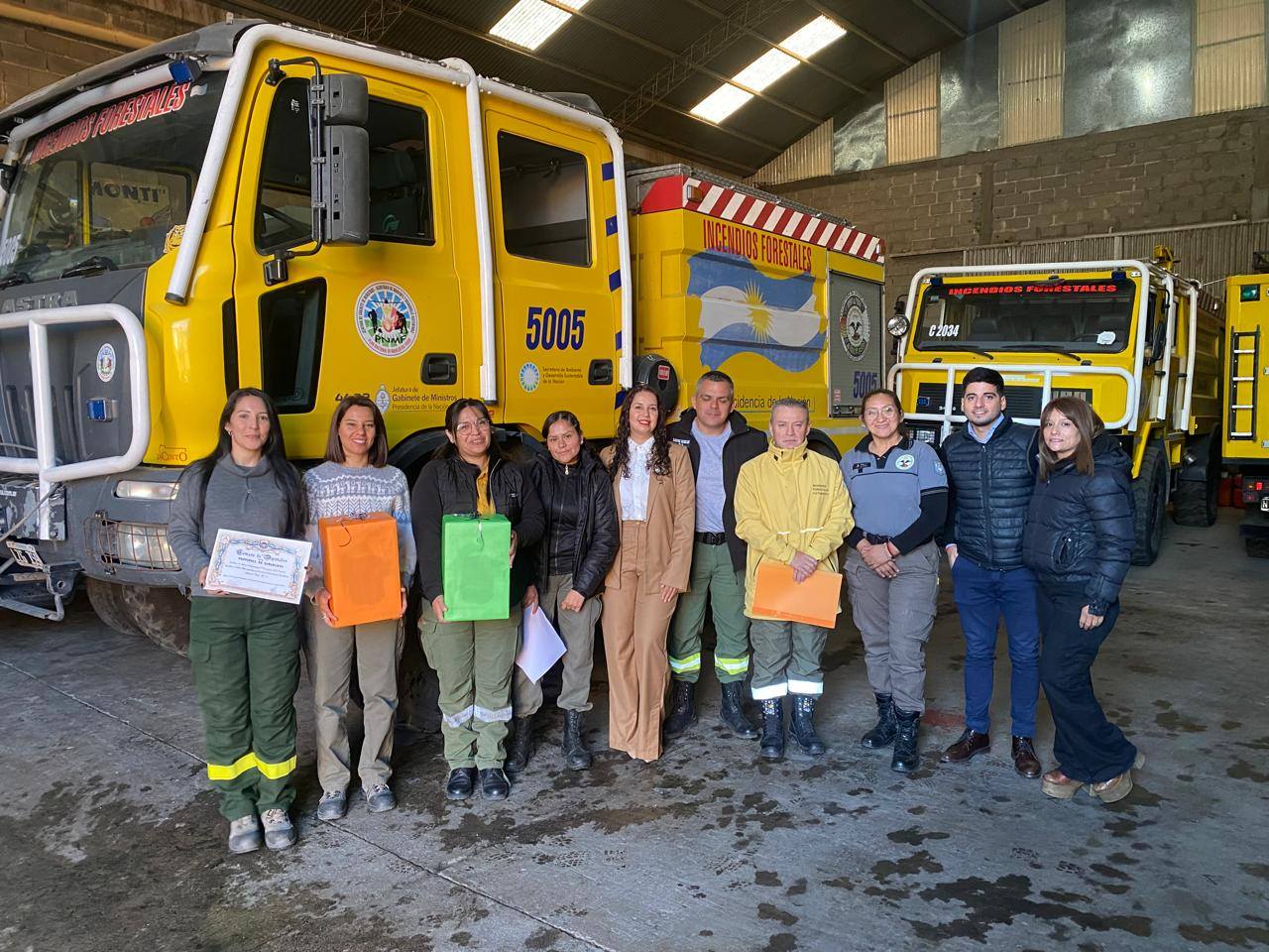 Visita y entrega de Declaración de Interés Parlamentario a la Brigada de Incendios Forestales.