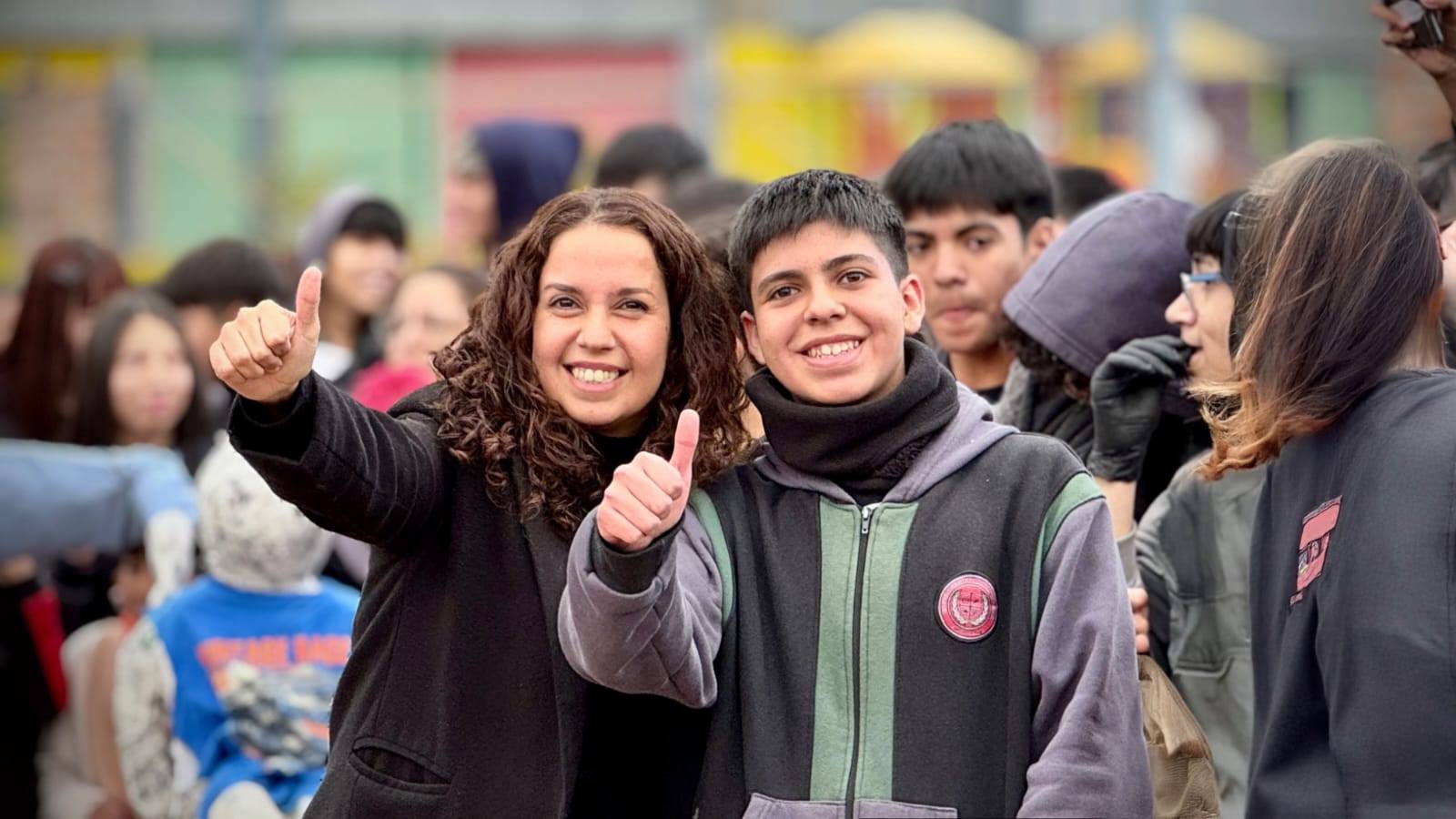 Acompañé con mucha alegría esta Kermés Solidaria organizada por el Centro de Estudiantes y los profes del Departamento de Ciencias Sociales de la Escuela Miguel Cane.