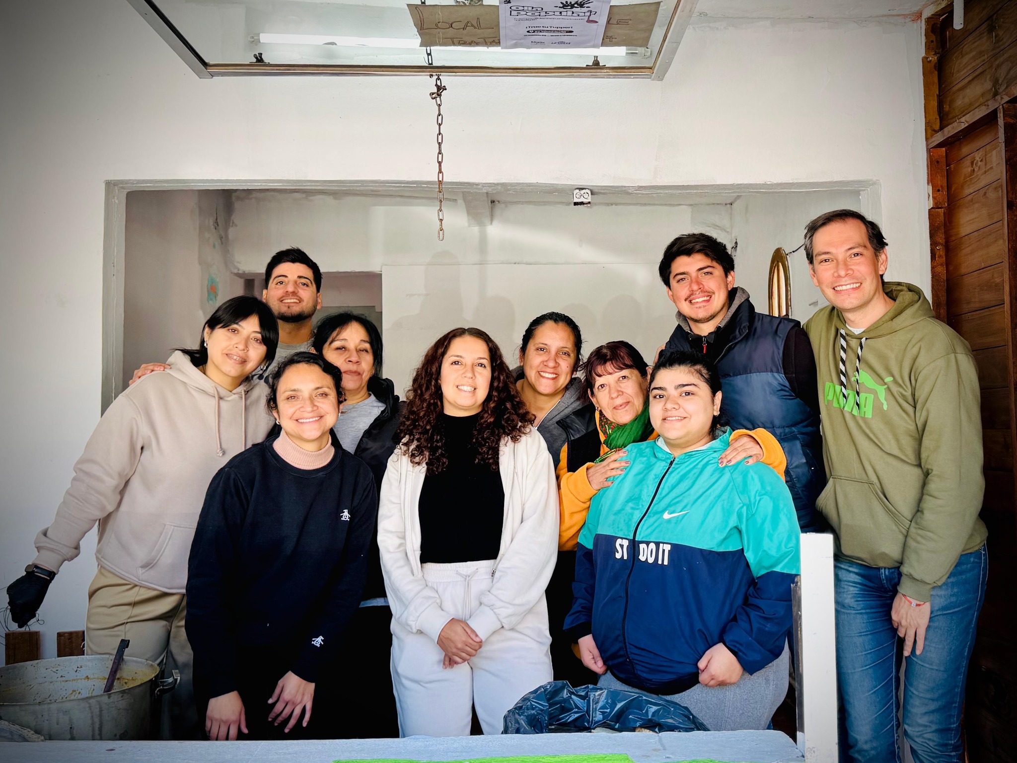 Una vez más junto a los chicos de la Agrupación La Calle, nos organizamos para llevar adelante una olla popular en el norte de la ciudad.