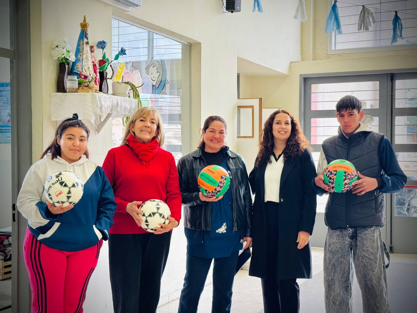 Estuvimos en la Unidad Institucional N° 1 «Ribera del Valle» compartiendo un taller de salud mental y entregando elementos deportivos.