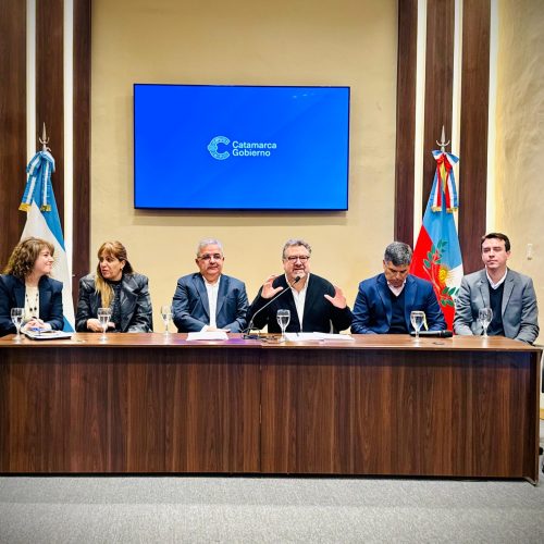 Hoy participamos de la Constitución del Consejo Provincial de Educación, Trabajo y Producción (CoPETyP), un espacio fundamental que articula políticas entre el ámbito educativo, laboral y productivo de Catamarca.