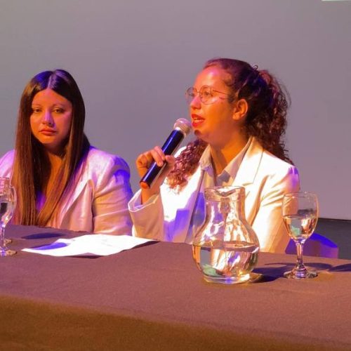 En el Día Mundial de Prevención del Suicidio compartimos un espacio de diálogo y reflexión en el Teatro Urbano Girardi.