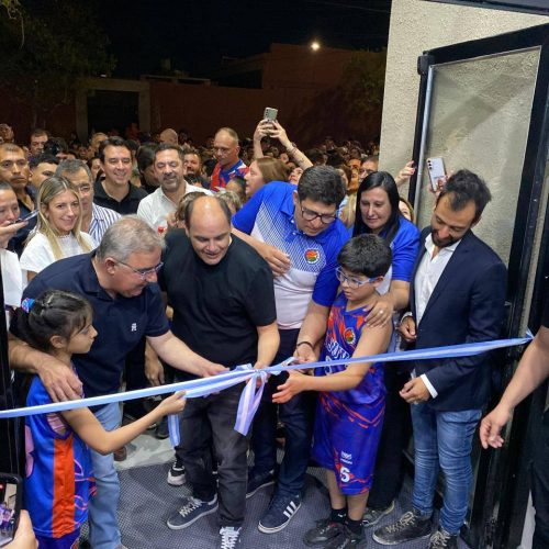 Inauguramos las remodelaciones del Club Juventud, una institución histórica que ahora cuenta con canchas renovadas, vestuarios, gimnasio y espacios modernos.